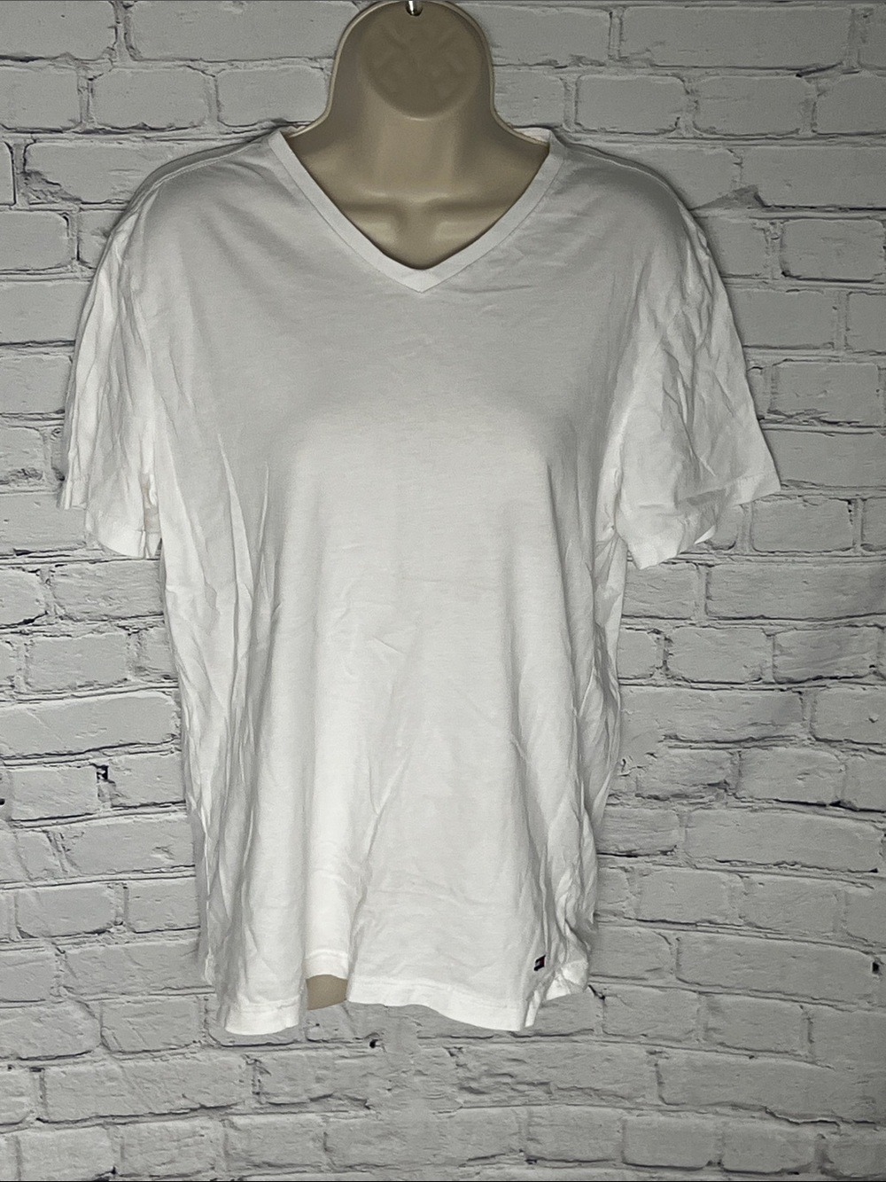 Tommy Hilfiger White V-Neck Short Sleeve Tee
